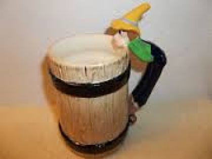 Holland 2488 woodgrained mug with hillbilly handle