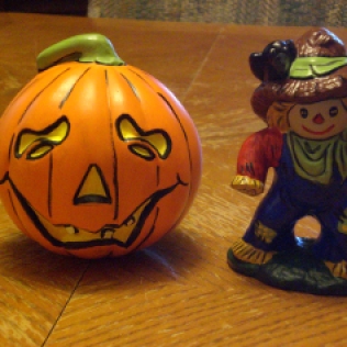 Jack-O-Lantern & Scarecrow