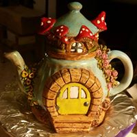 charming teapot fairy house front CC (fashenhues)